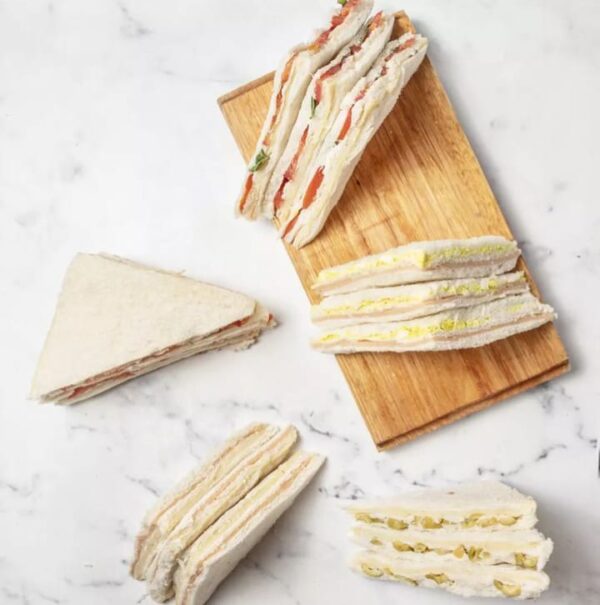 Docena surtida de sandwichitos de miga veganos